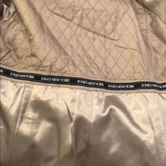 Jones of New York trench coat - Picture 4 of 4